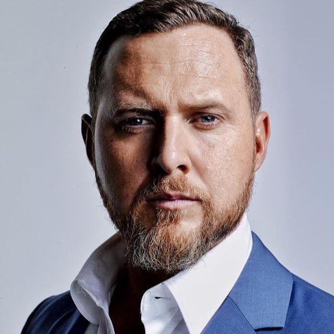 EDDIE HOLGER